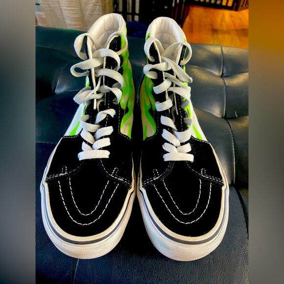 Vans Size 8 Womens/6.5 Mens - Picture 1 of 4